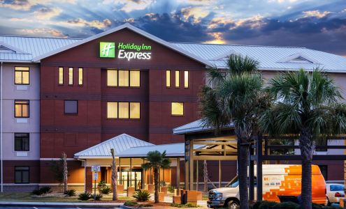 Holiday Inn Express Fort Jackson Inn