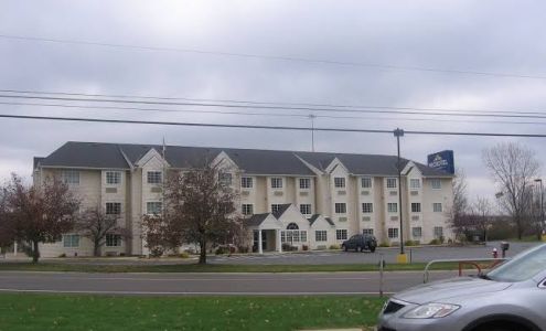 Microtel Inn & Suites by Wyndham North Canton