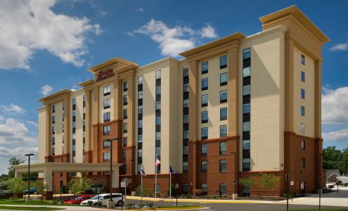 Hampton Inn & Suites Falls Church