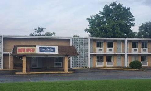 Travelodge by Wyndham Rockford South