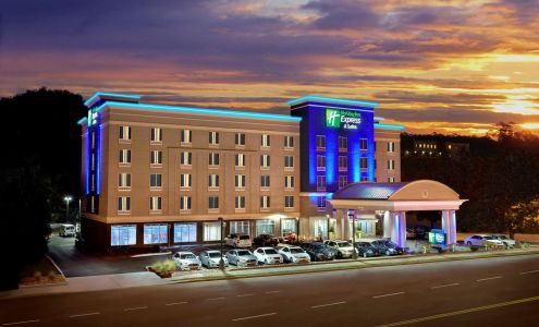 Holiday Inn Express & Suites Knoxville West - Papermill Dr, an IHG Hotel
