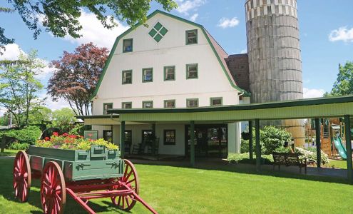 Essenhaus Village Shops