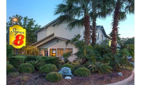 Super 8 by Wyndham Gainesville