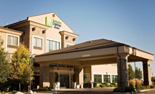 Holiday Inn Express & Suites Logan, an IHG Hotel
