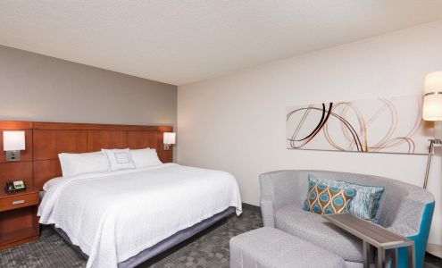 Courtyard Louisville Downtown