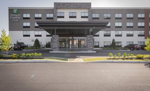 Holiday Inn Express & Suites Boston South - Randolph, an IHG Hotel