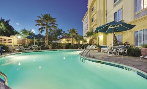 La Quinta Inn & Suites by Wyndham Houston West Park 10