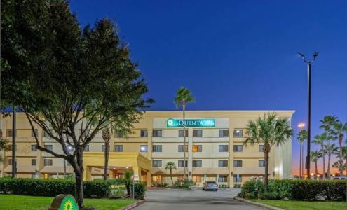 La Quinta Inn & Suites by Wyndham Houston NW Brookhollow