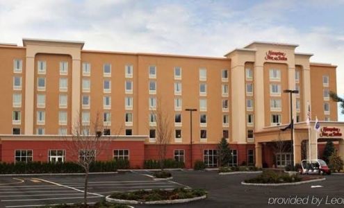 Hampton Inn & Suites Staten Island