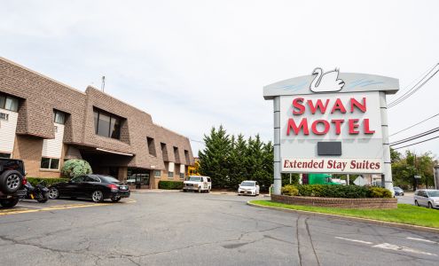 Swan Hotel & Suites