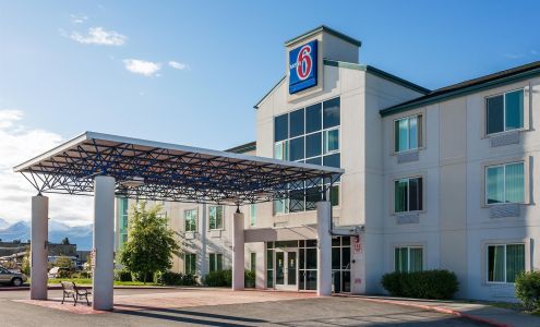 Motel 6 Anchorage, AK - Midtown