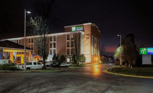 Holiday Inn Express Chester, an IHG Hotel