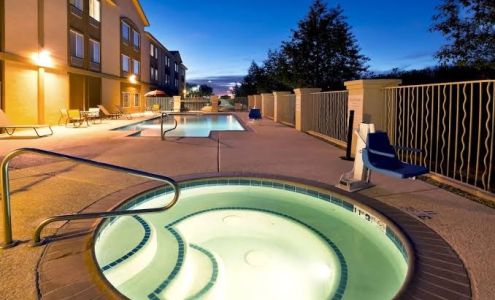 Holiday Inn Express & Suites Casa Grande, an IHG Hotel