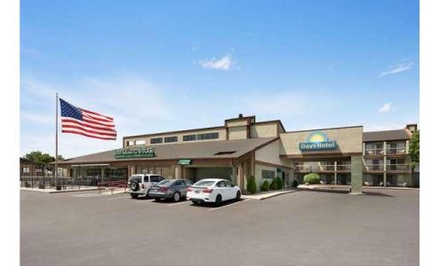 Days Hotel by Wyndham Flagstaff