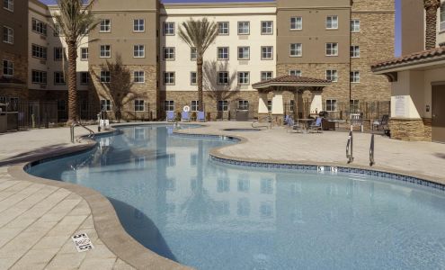 Holiday Inn Express & Suites Phoenix East - Gilbert, an IHG Hotel