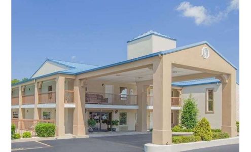 Days Inn & Suites by Wyndham Pine Bluff