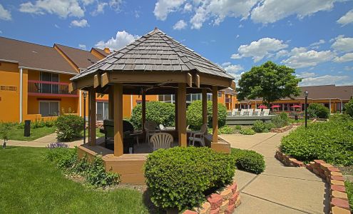 Chicago Club Inn Suites