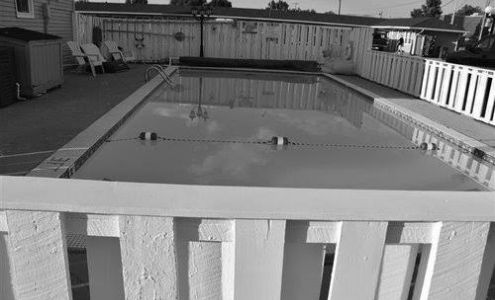 Rodeway Inn & Suites