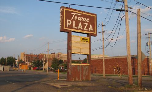 Towne Plaza Shopping Center