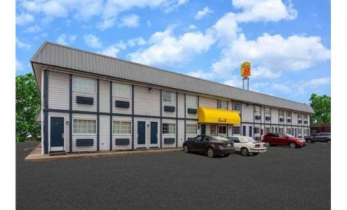 Super 8 by Wyndham Wooster