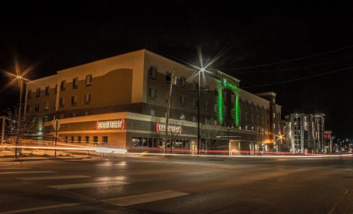 Holiday Inn Omaha Downtown - Waterpark, an IHG Hotel