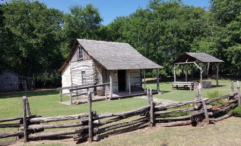 Jourdan-Bachman Pioneer Farms
