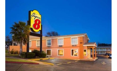 Super 8 by Wyndham Austin Downtown/Capitol Area