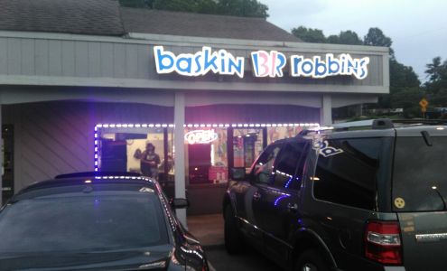 Hillwood Shopping Center