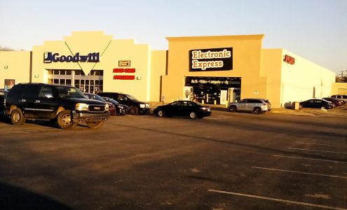 Marketplace at Rivergate