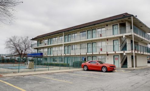 Red Carpet Inn Clarksville, IN