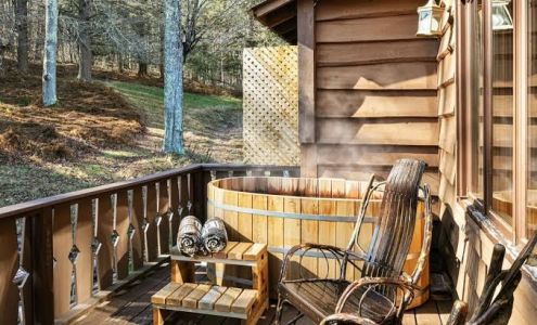 Urban Cowboy Lodge Big Indian