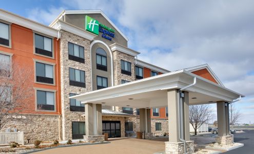 Holiday Inn Express & Suites Mitchell, an IHG Hotel
