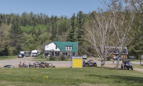 Diamond Peaks Motel and Store