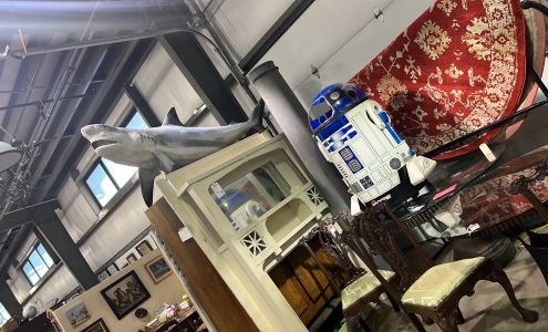 Duke’s Lexington Antique Center