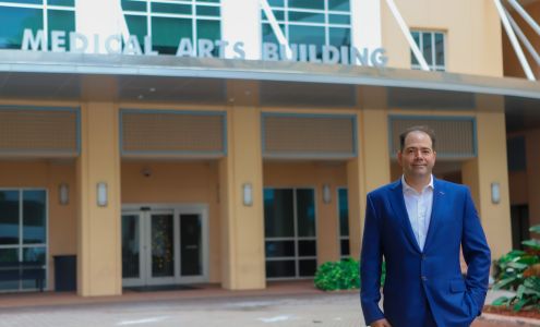 Dr. Ricardo Castrellon, MD