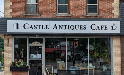 Castle Antiques & Cafe Haliburton