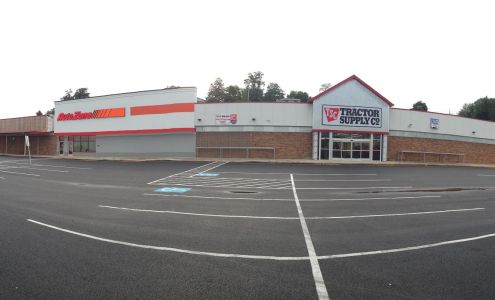 Tractor Supply Enola