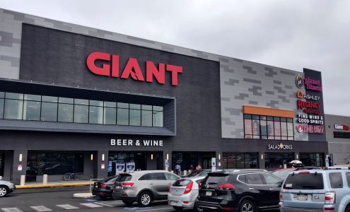 GIANT