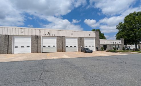 Tesla Service Center