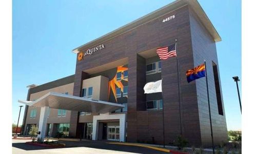 La Quinta Inn & Suites by Wyndham Maricopa - Copper Sky