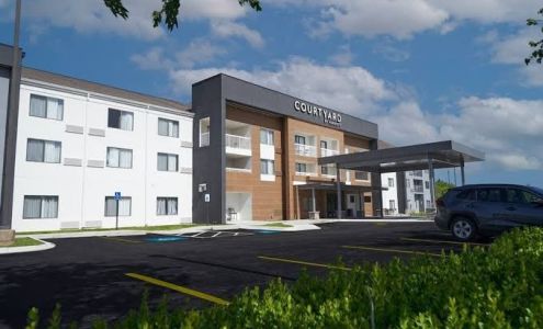 Courtyard Bentonville