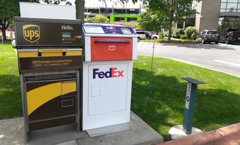 FedEx Drop Box