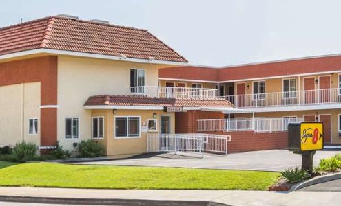 Super 8 by Wyndham Azusa