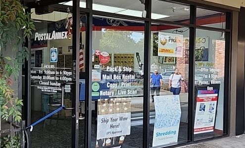 UPS Authorized Shipping Outlet