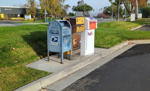 FedEx Drop Box