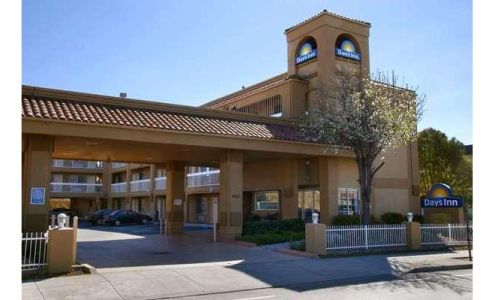 Days Inn by Wyndham Hayward Airport