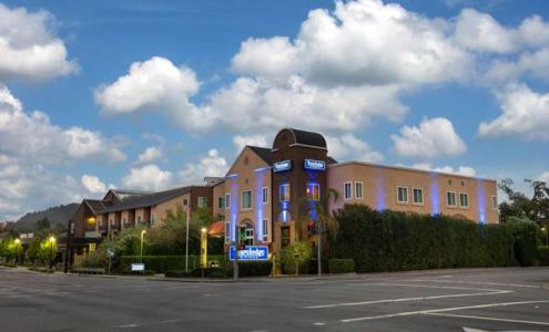 Hotel Vinea, a Travelodge by Wyndham