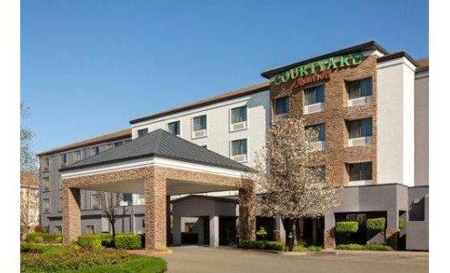 Courtyard Roseville Galleria Mall/Creekside Ridge Drive