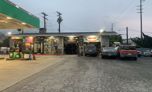 Sinclair Gas Station