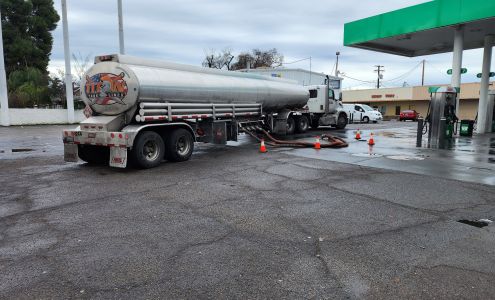 Sinclair Gas Station